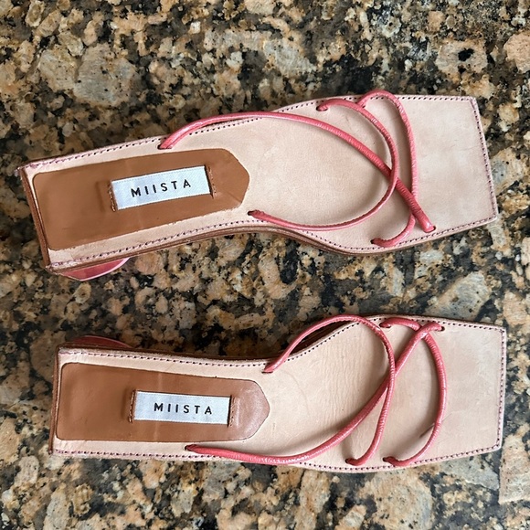 Miista Jenna Tea Rose Patent Sandals - Picture 7 of 10